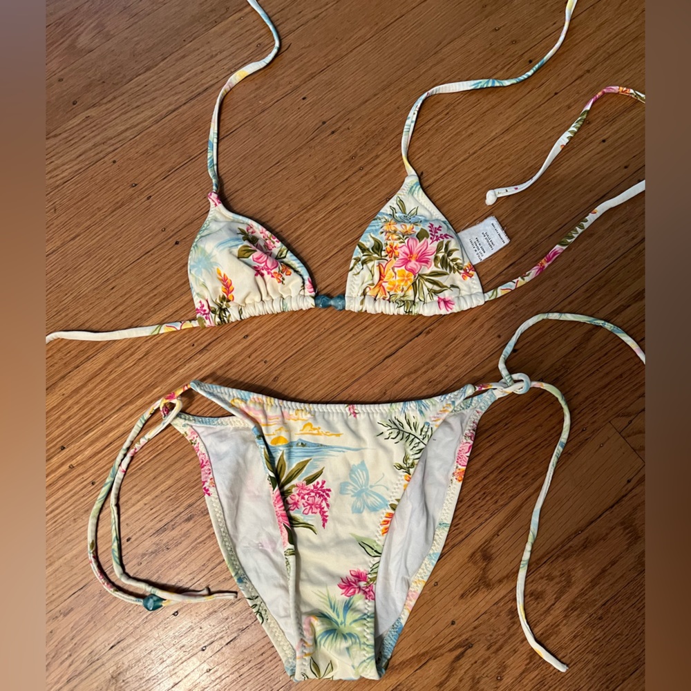 Roxy floral bikini